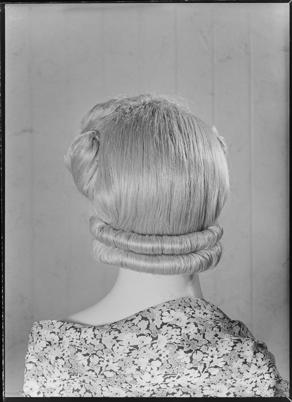 Women's Hairstyle 6 of 6