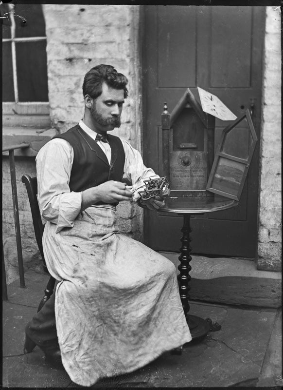 Clock Repairer