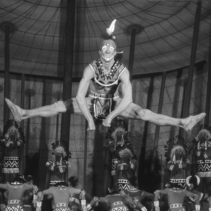 Buffalo Bill Circus Leaping Performer in Costume